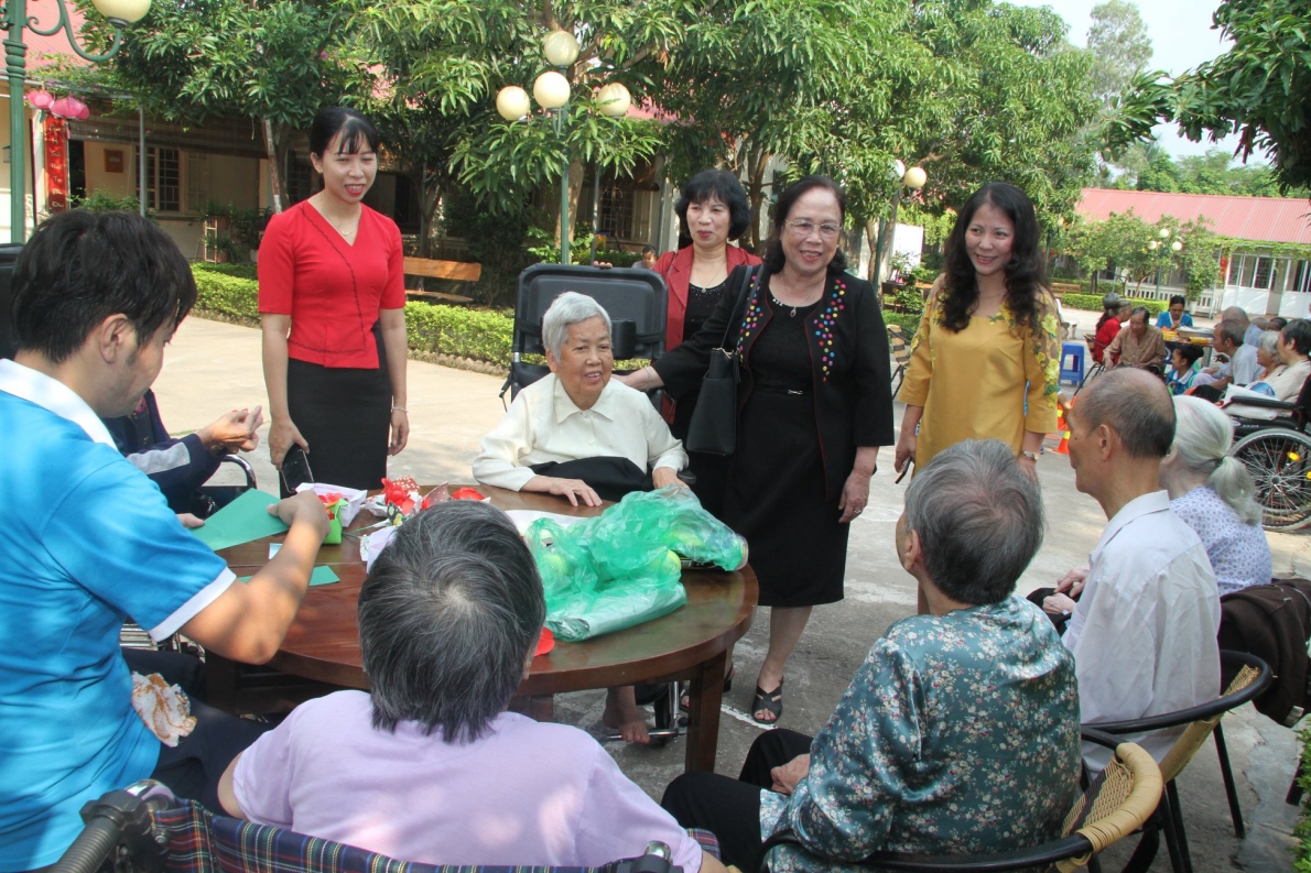 day manh cham soc nct trong boi canh gia hoa dan so 16382