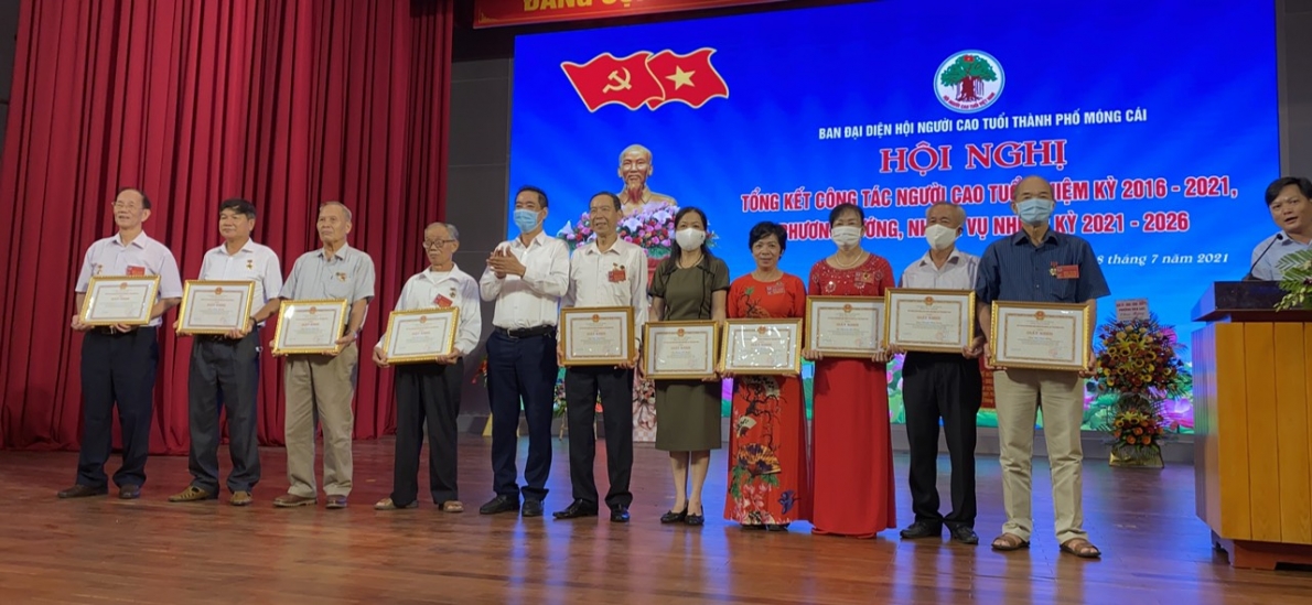 Khắp nơi chăm sóc, phát huy vai trò NCT