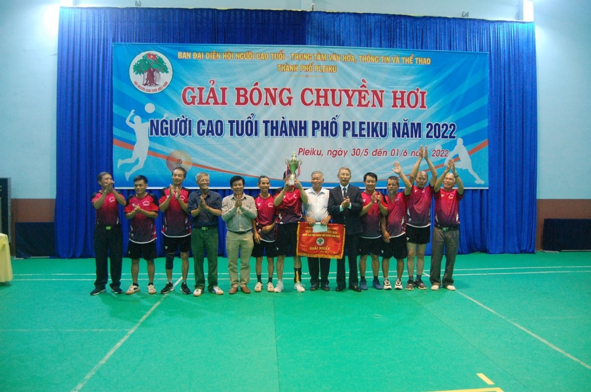 Đội bóng chuyền hơi Hội NCT phường Yên Thế đoạt chức vô địch môn bóng chuyền hơi năm 2022 do Hội NCT TP Pleiku tổ chức