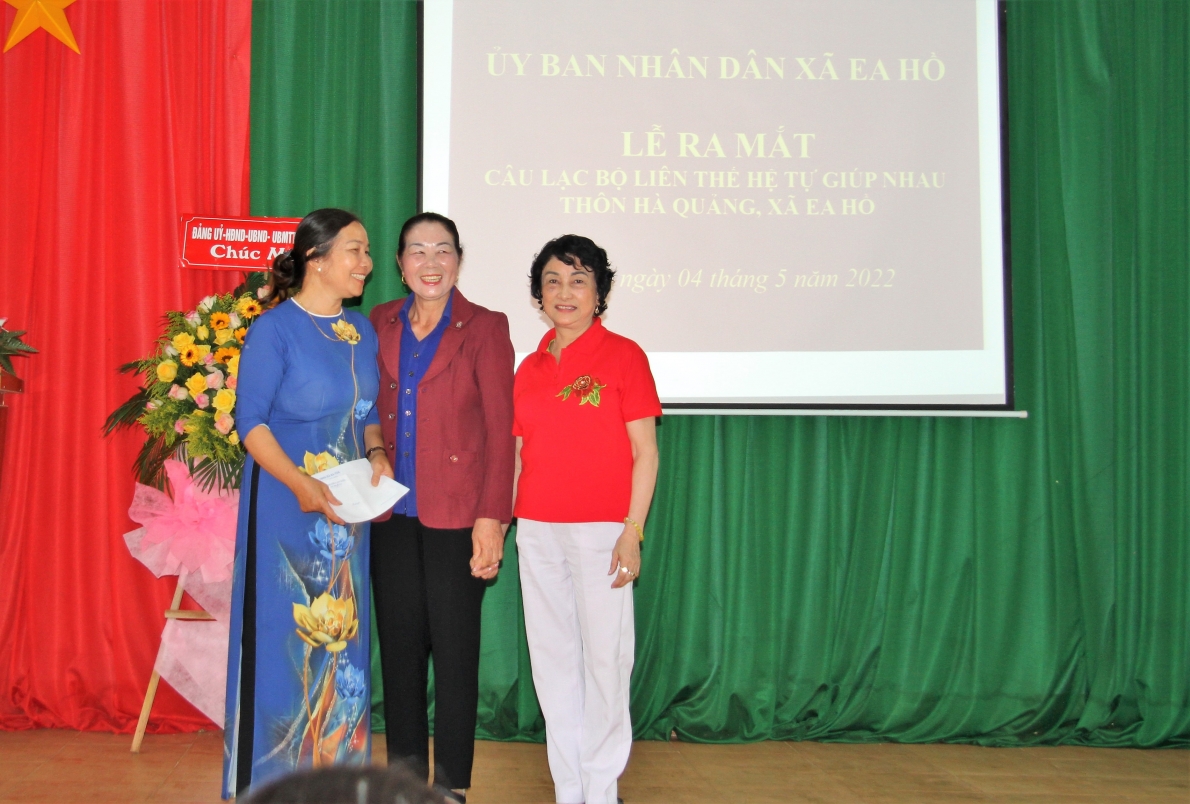 Ra mắt CLB LTHTGN xã Ea Hồ, huyện Krông Năng, tỉnh Đắk Lắk Ra mắt CLB LTHTGN xã Ea Hồ, huyện Krông Năng, tỉnh Đắk Lắk