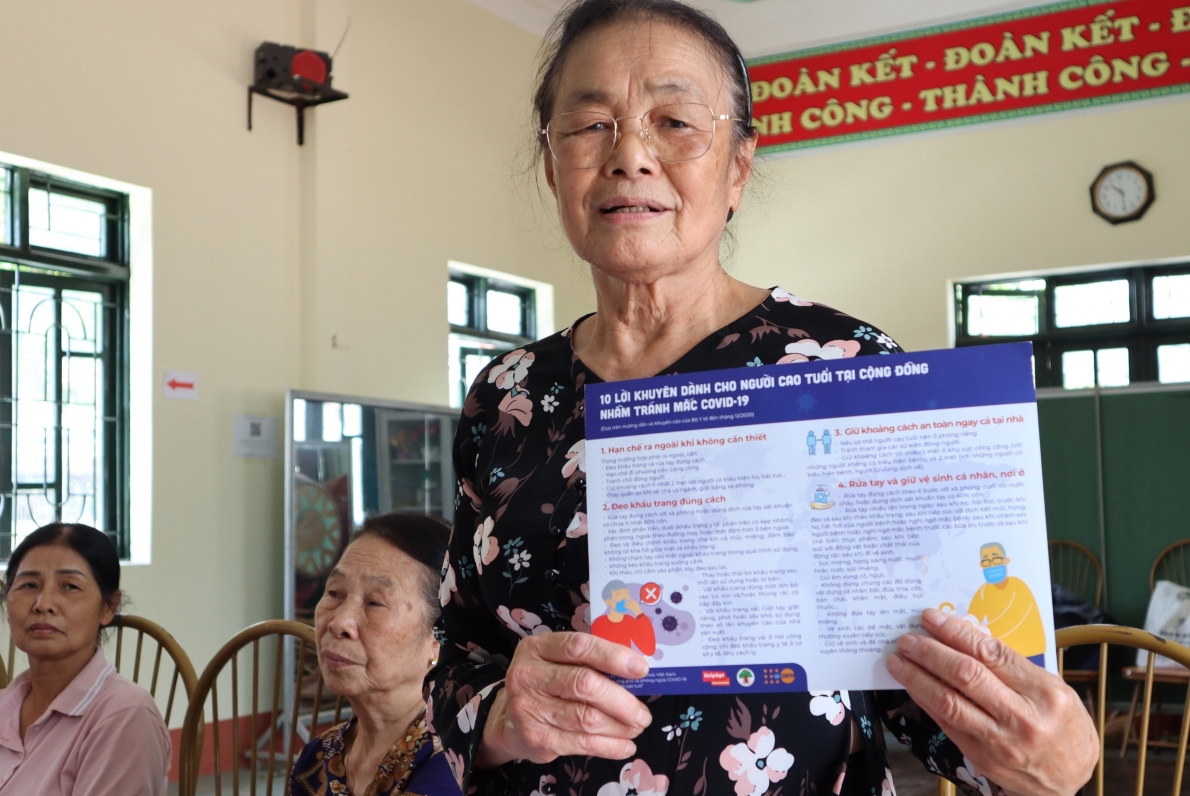 Không chịu ngồi yên chờ dịch lắng…