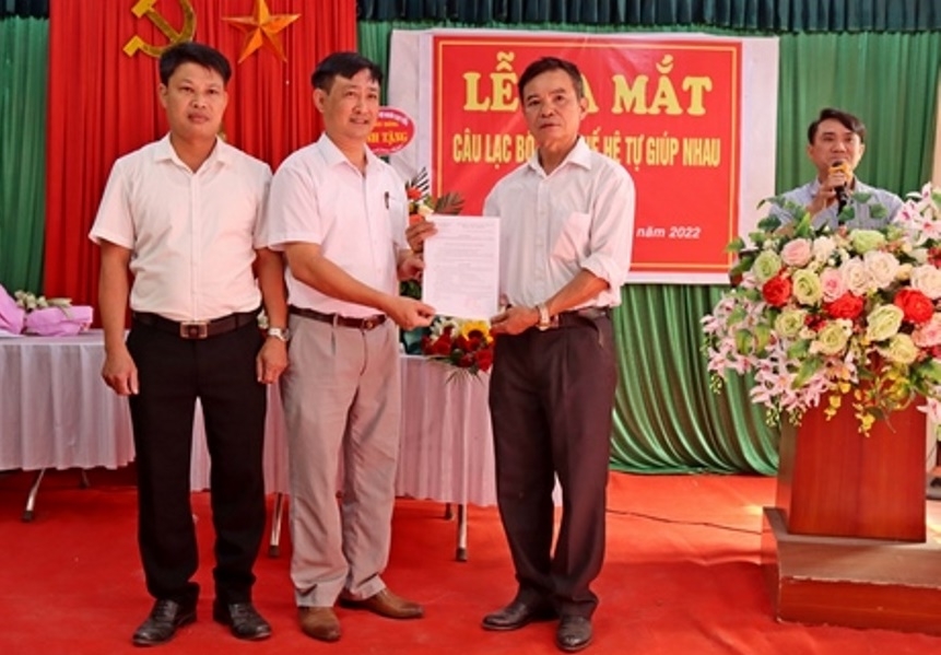 Ra mắt CLB liên thế hệ tự giúp nhau thôn Tân An, xã Sơn Đông, thị xã Sơn Tây