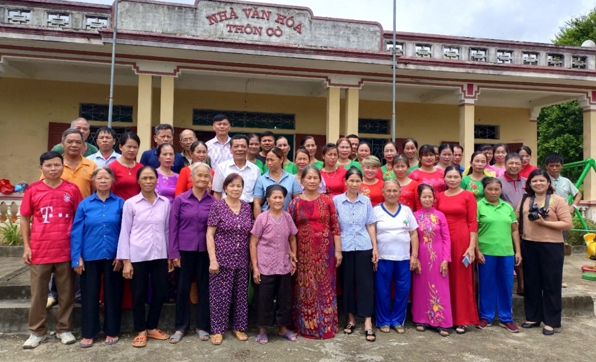 Các thành viên CLB LTHTGN thôn Cò, xã Minh Thanh, huyện Sơn Dương, tỉnh Tuyên Quang