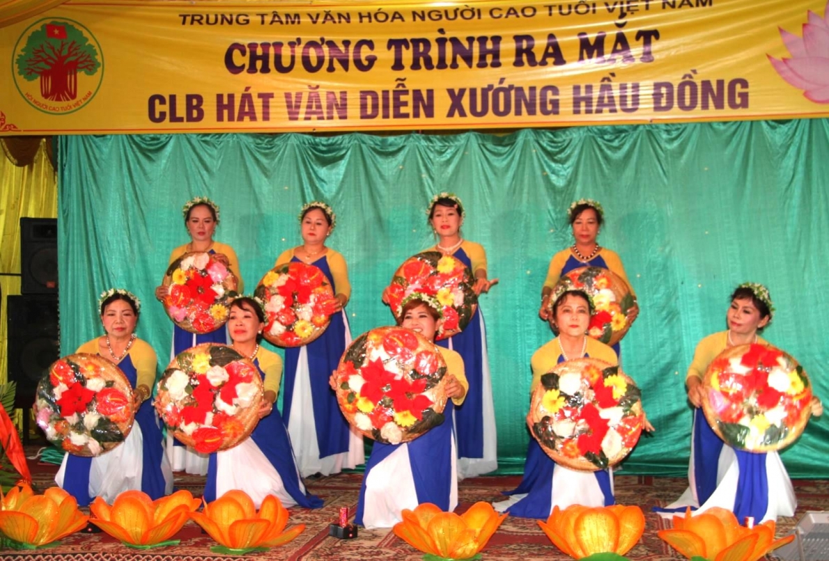 Bà Giám đốc hết lòng vì văn hóa nghệ thuật người cao tuổi