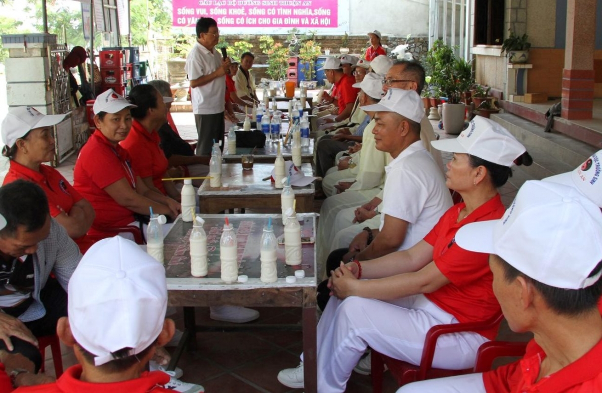 Một buổi sinh hoạt của CLB Dưỡng sinh NCT tỉnh Thừa Thiên Huế