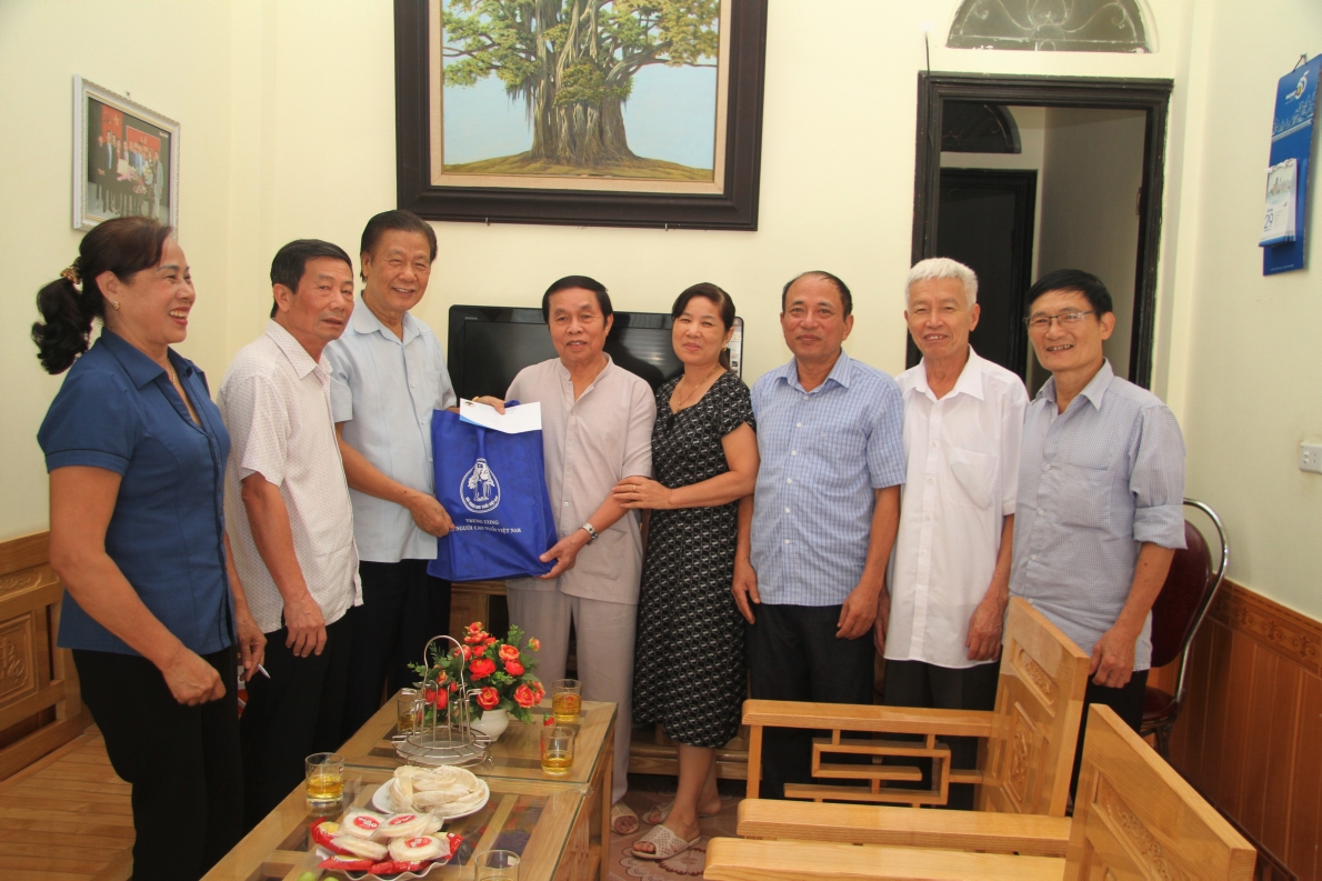 2920 ong ngo xuan lynh nhyn qua cya ty hyi