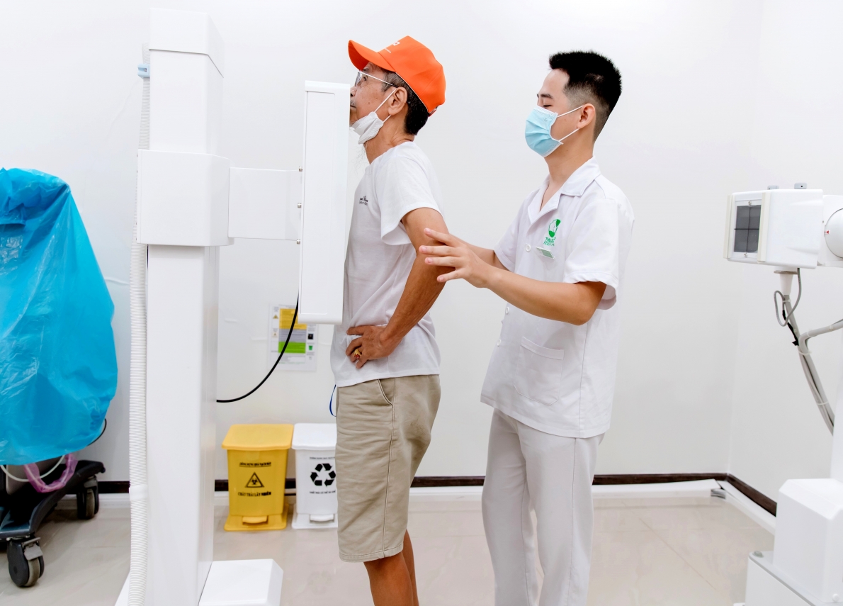 Khám sức khỏe cho NCT bằng thiết bị hiện đại tại Bệnh viện Thu Cúc