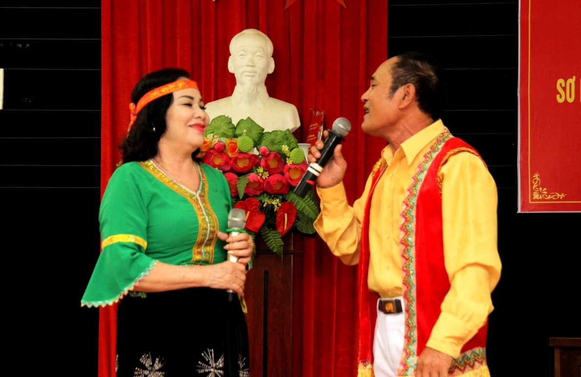 Tiết mục văn nghệ của NCT TP Đồng Hới, tỉnh Quảng Bình