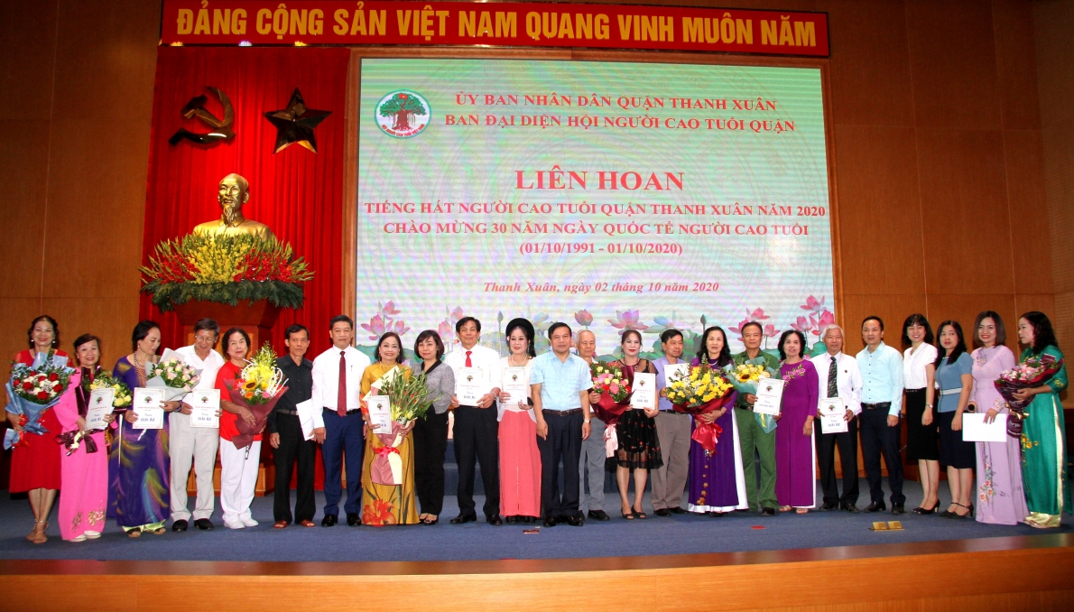 2107 trao giyi cho cac tiyt myc xuyt syc