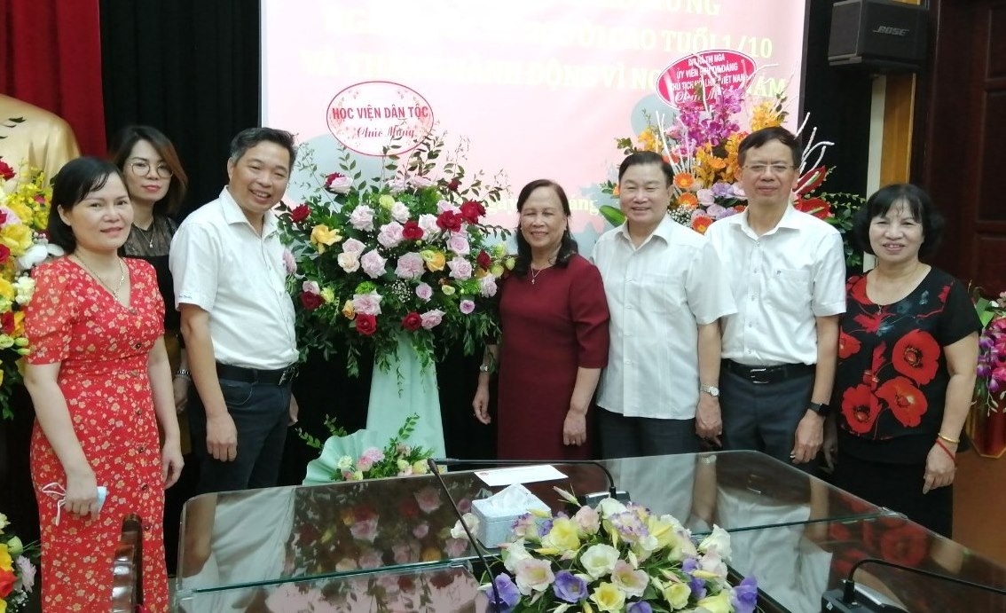 Chăm sóc người cao tuổi bằng các chính sách thiết thực