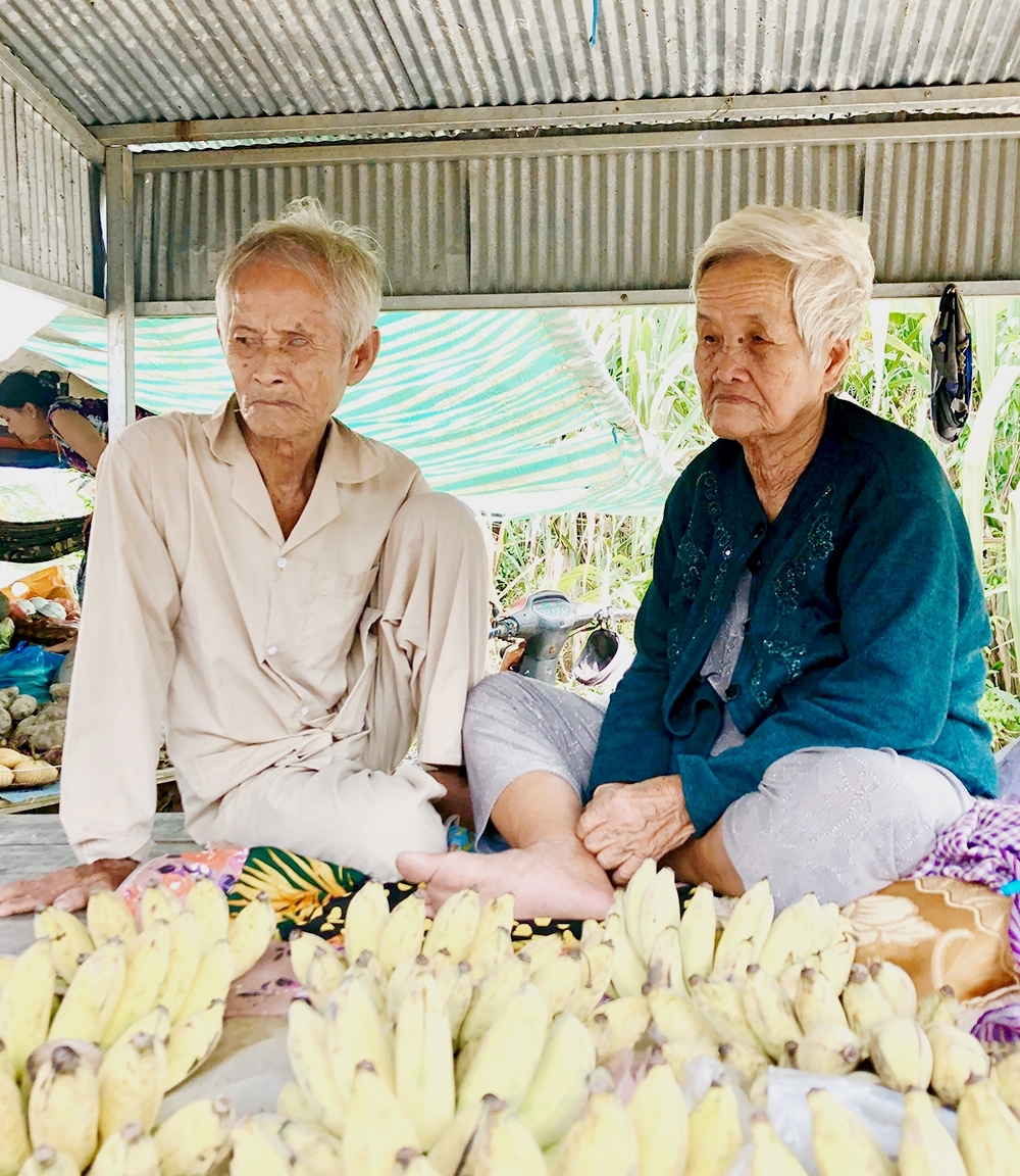 Nhiều NCT vẫn phải bươn chải mưu sinh