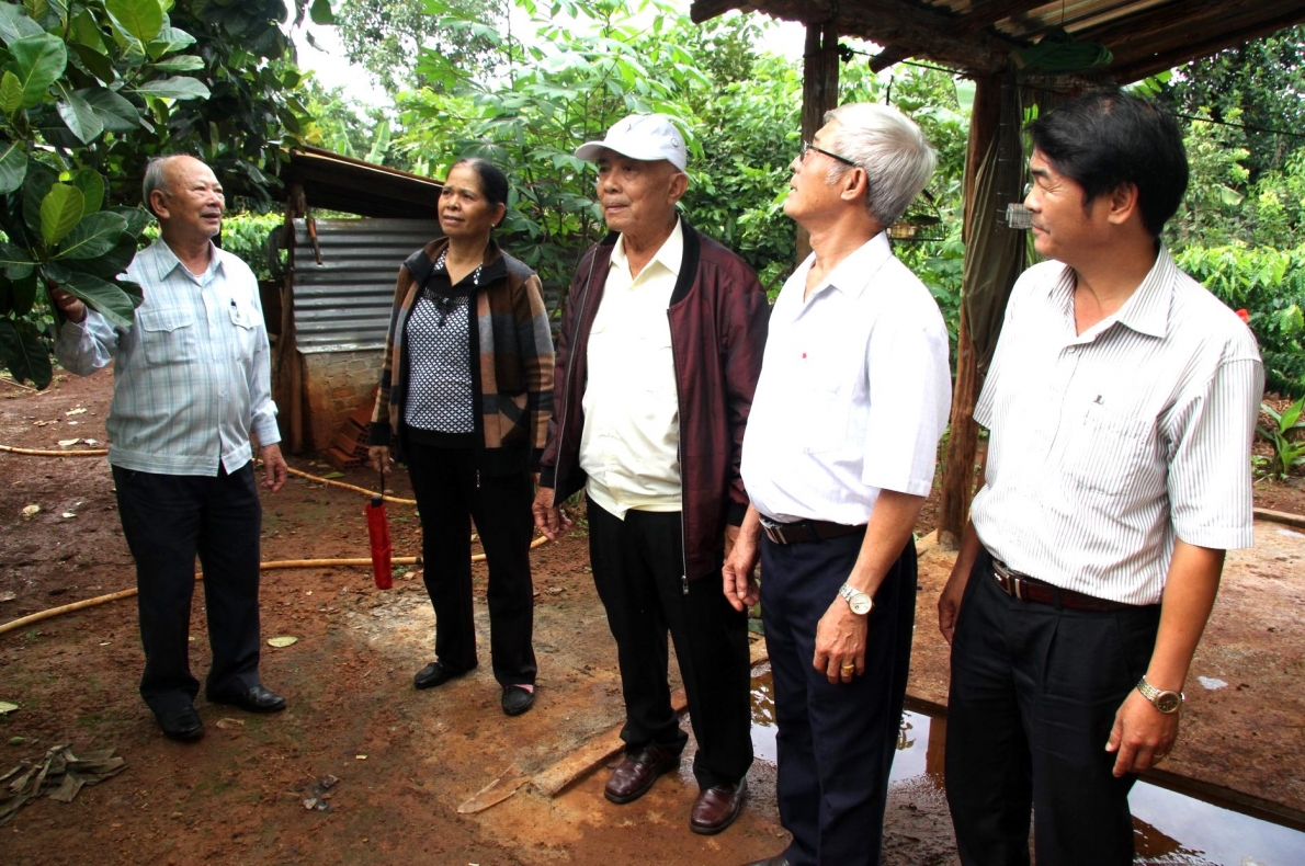 Thăm hội viên NCT làm kinh tế giỏi huyện Ia Grai