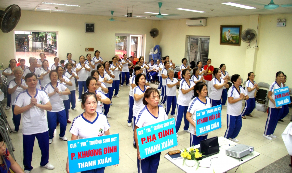 Đồng điễn bài dưỡng sinh Thức vũ kinh Trường Sinh NCT quận Thanh Xuân
