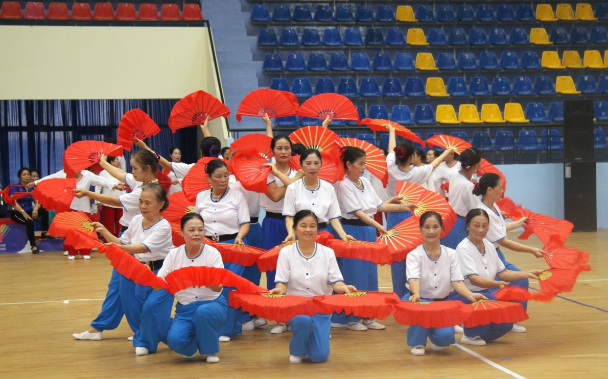 Bài dưỡng sinh của NCT huyện Gia Lâm