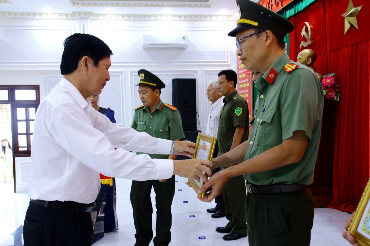 Thực hiện hiệu quả phong trào “Tuổi cao - Gương sáng” gắn với bảo vệ an ninh Tổ quốc