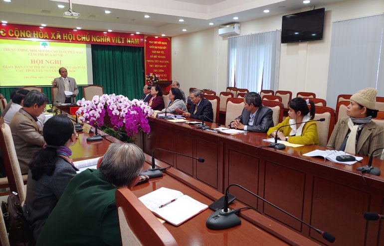 Tôn vinh Cụm trưởng Lâm Đồng xuất sắc dẫn đầu phong trào thi đua