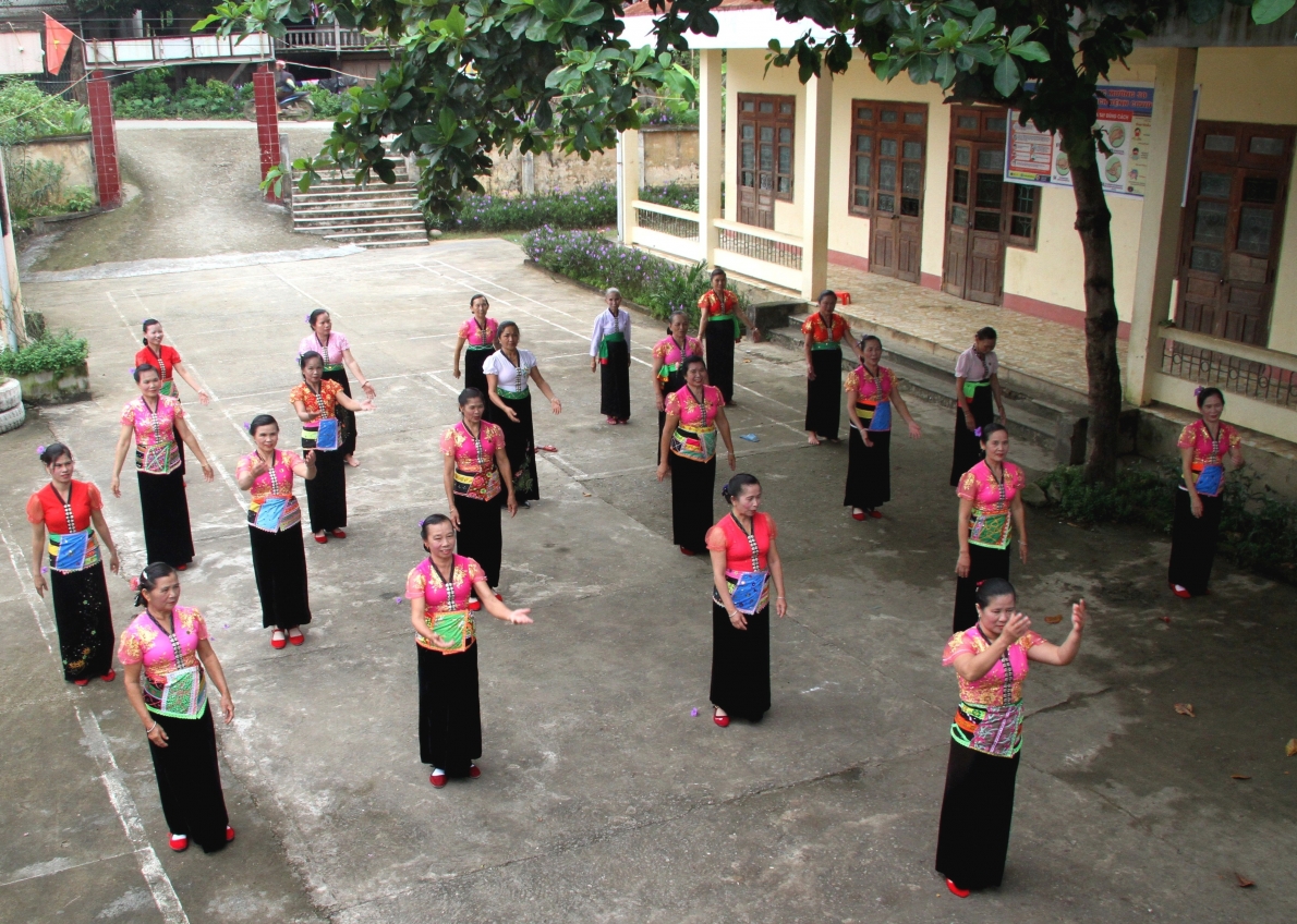 Bà Tom ở Mường So
