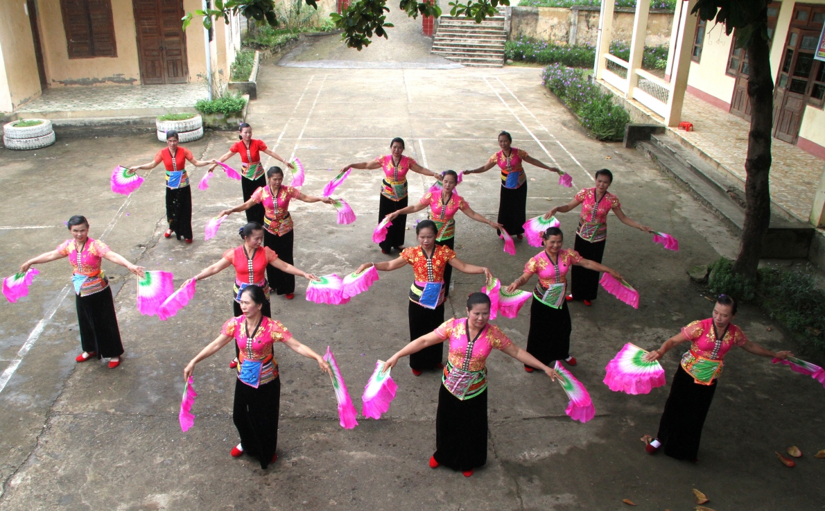 Bà Tom ở Mường So