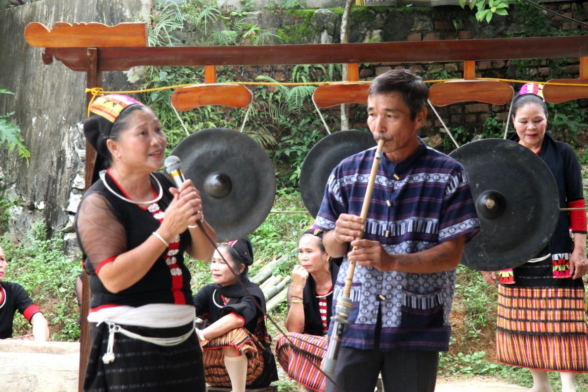 Hội viên NCT tỉnh Nghệ An tích cực bảo tồn các giá trị văn hóa dân tộc. Ảnh Thanh Hà