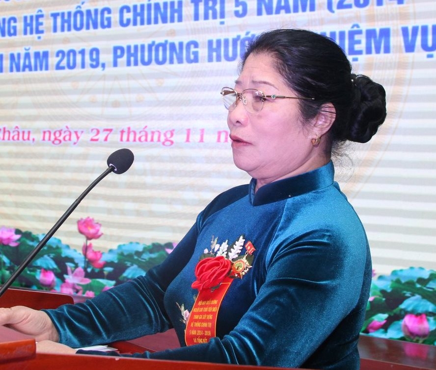 Người cao tuổi phát huy vai trò “cây cao bóng cả”