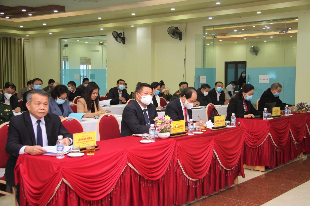 Các đại biểu tham dự Hội nghị tổng kết nhiệm kì Hội NCT tỉnh Sơn La