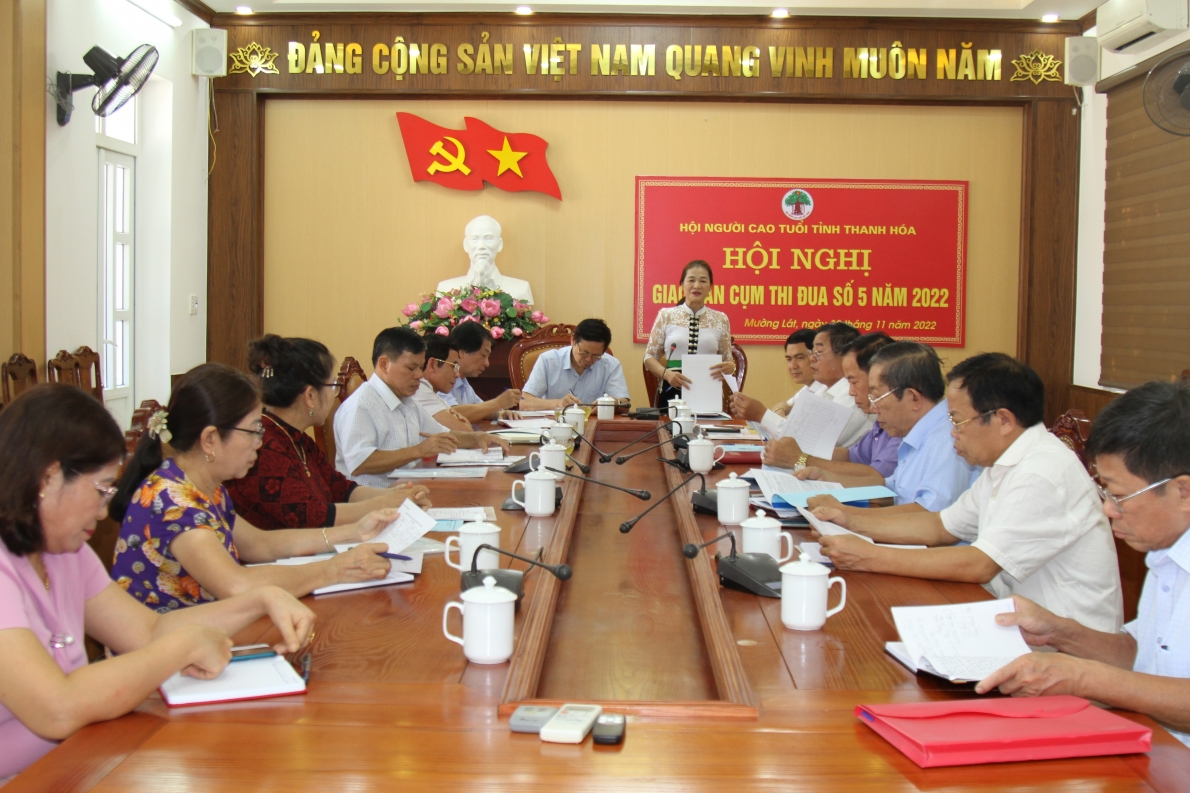 Quang cảnh Hội nghị giao ban Cụm thi đua số 5 Hội NCT tỉnh Thanh Hóa