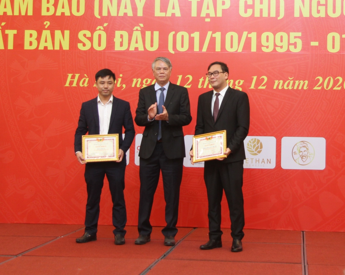 Tiếp tục giữ vững bản lĩnh, tự tin và phát triển