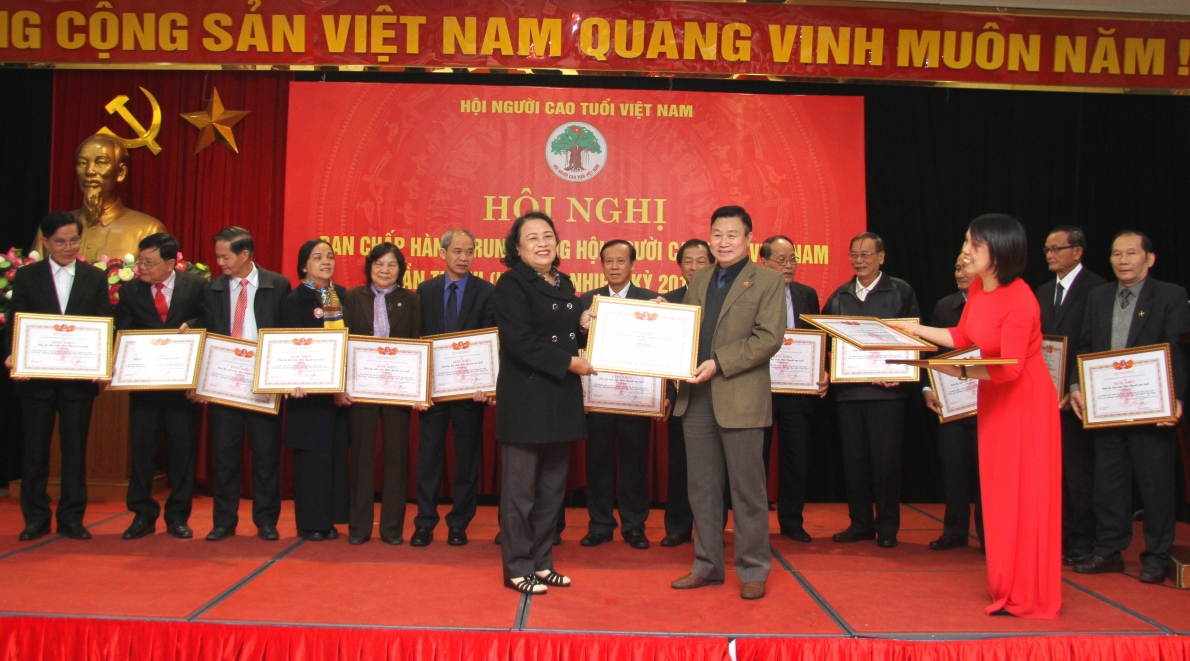 Tiếp tục triển khai hiệu quả các nhiệm vụ trọng tâm, hướng tới Đại hội VI Hội NCT Việt Nam