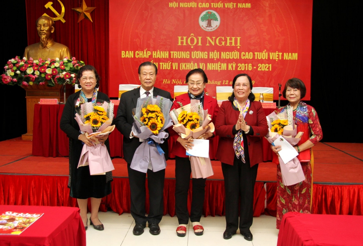 Cùng lãnh đạo Hội quyết tâm vượt qua gian khó