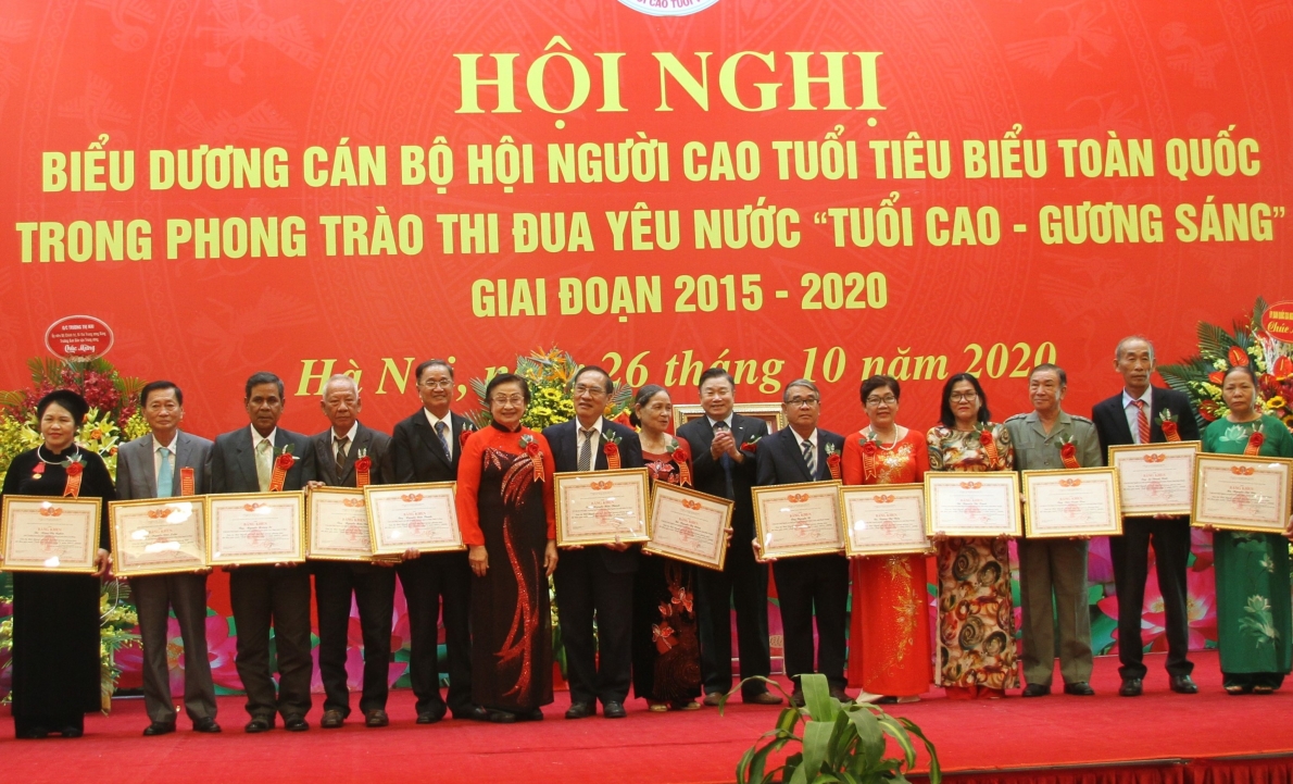 Cùng lãnh đạo Hội quyết tâm vượt qua gian khó