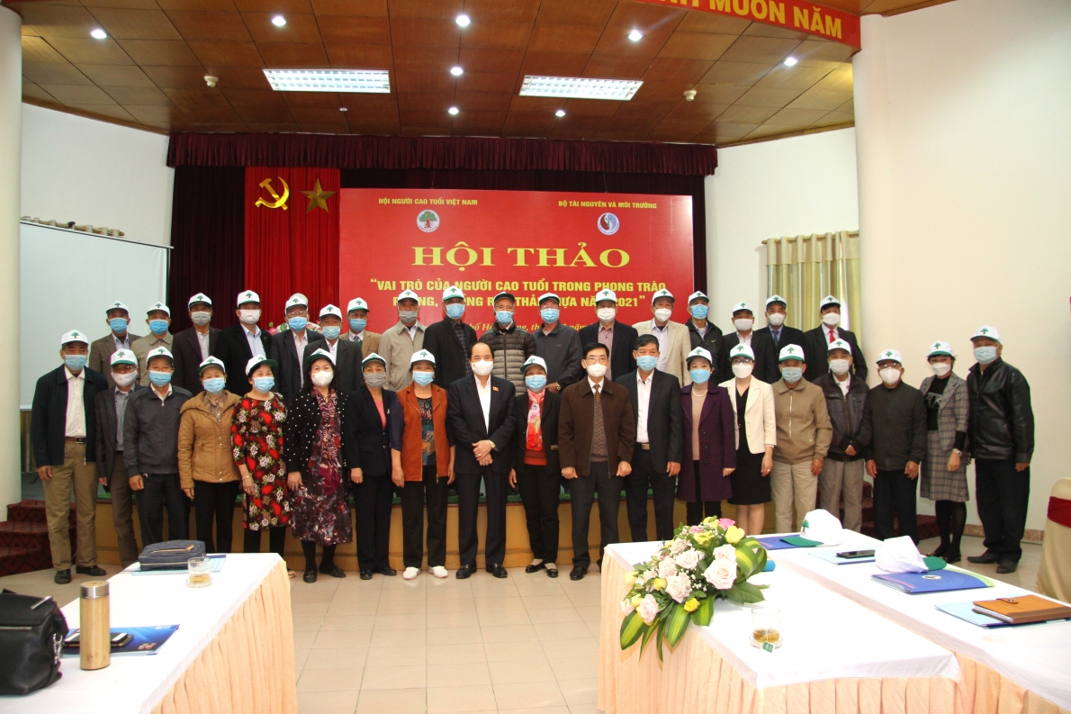 Người cao tuổi tiếp tục nêu gương sáng trong gia đình, cộng đồng