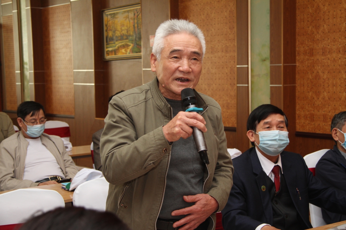 Đại biểu thảo luận