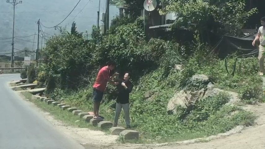 Trạm trộn bê tông xả thải gây ô nhiễm môi trường, tự xưng quản lý chửi bới, đe dọa và hành hung phóng viên tác nghiệp