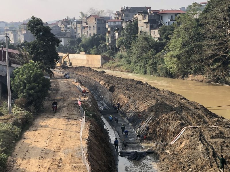 Công ty Chợ gỗ Tài Anh đang xây dựng Dự án Công trình Kè chống sạt lở 