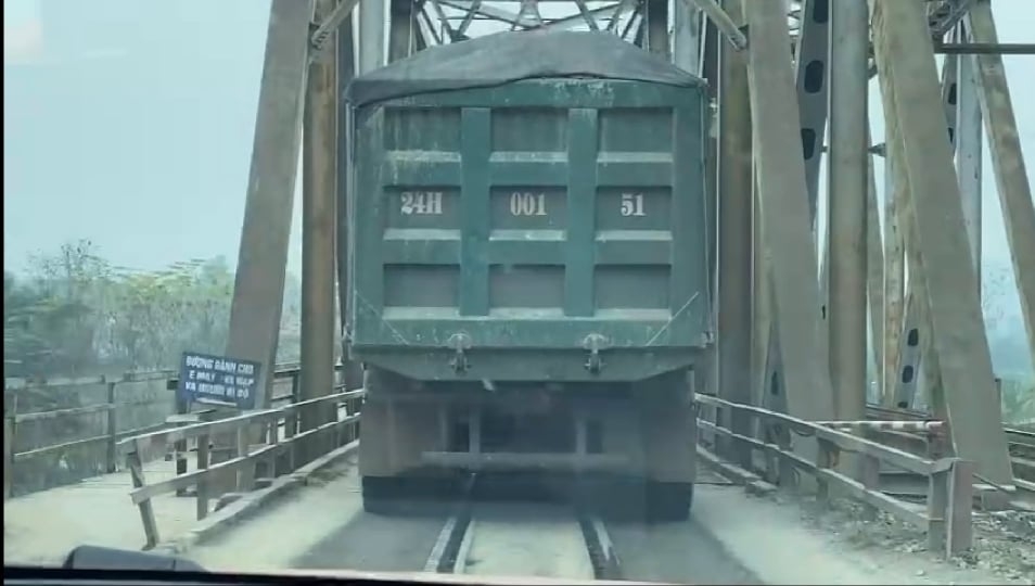 Những xe được cơi nới thành thùng...