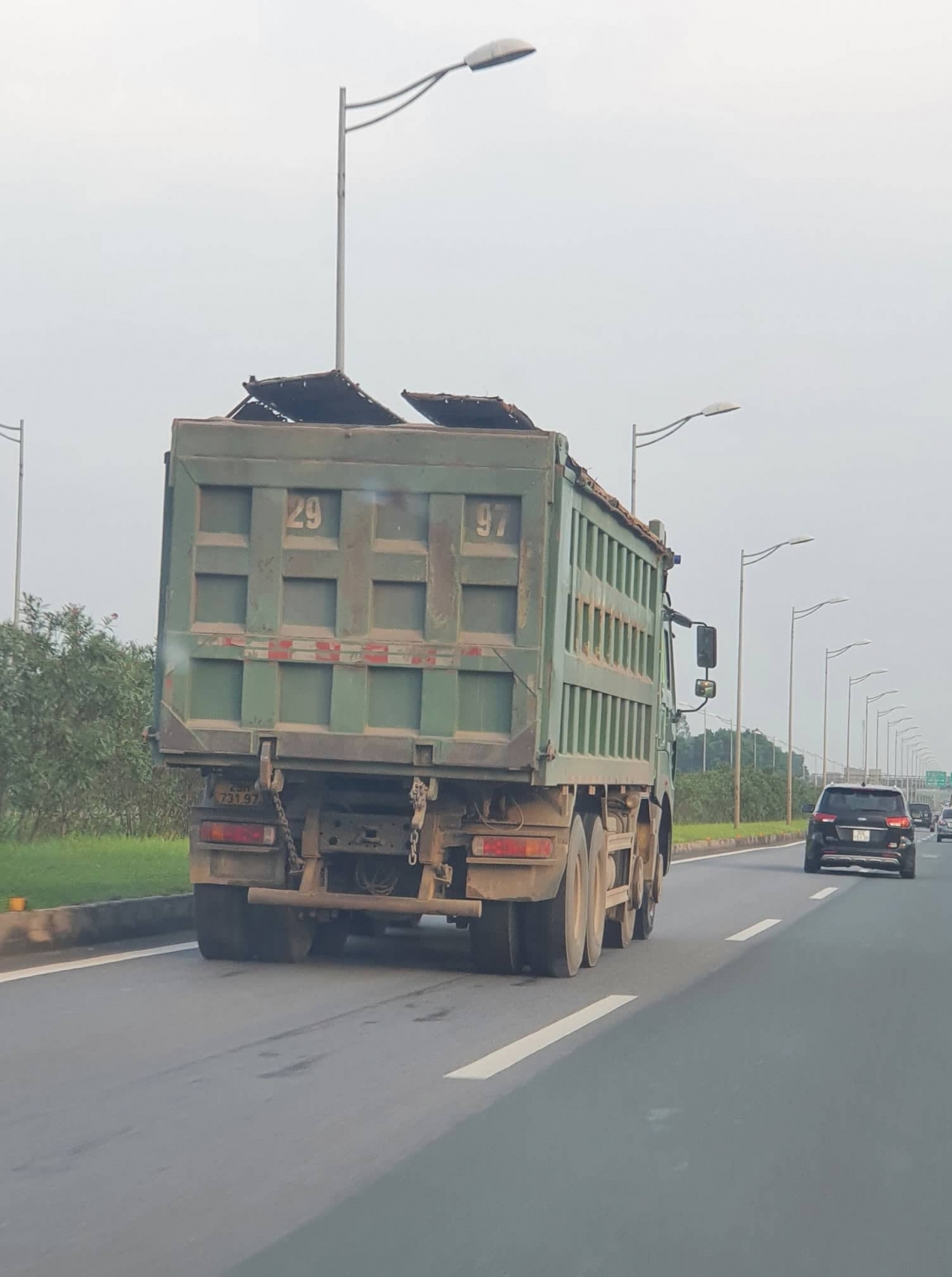 xe quá khổ quá tải tưng bừng hoạt động