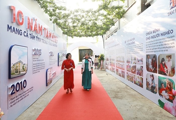 Con đường lịch sử ghi lại các dấu mốc trên chặng đường 10 năm phát triển của Tâm Bình