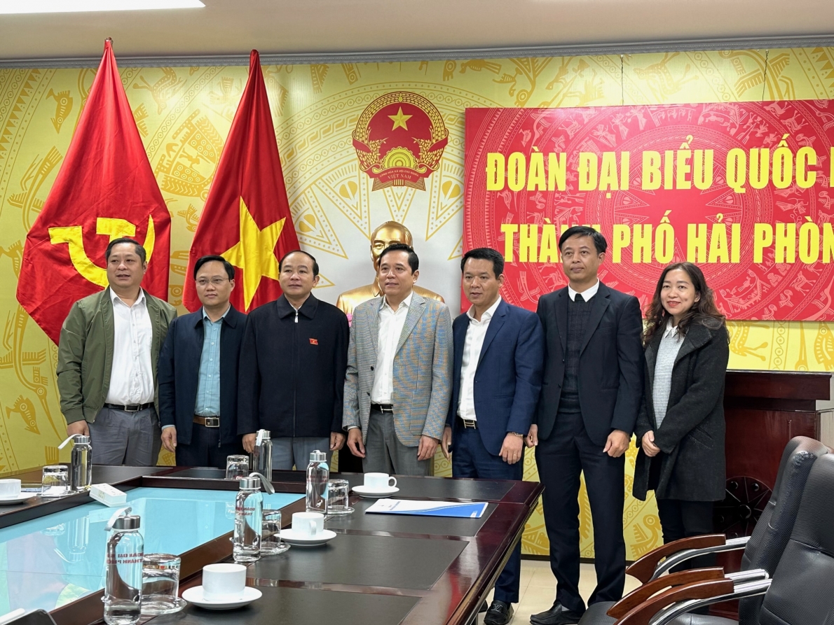 EVNNPC phối hợp với Đoàn đại biểu Quốc hội TP Hải Phòng tặng 1000 suất quà “Tết vì người nghèo”