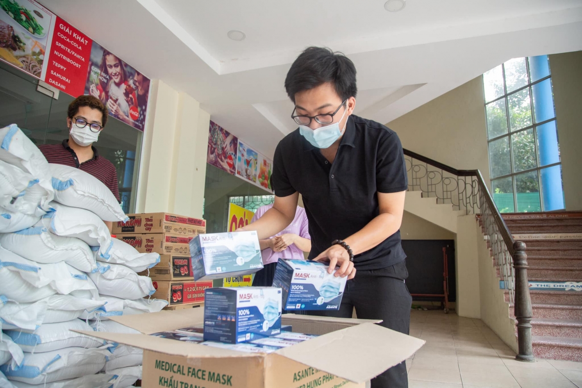 Hà Nội: Nhiều tổ chức, cá nhân ủng hộ các hoàn cảnh khó khăn ảnh hưởng dịch COVID-19