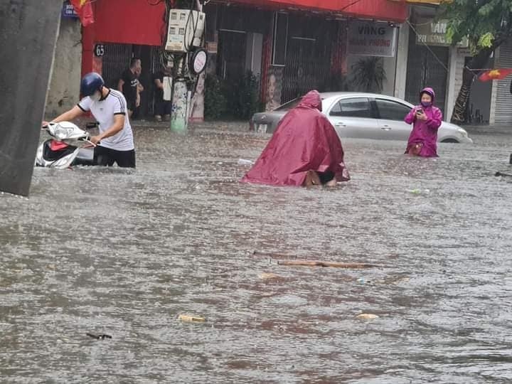 UBND TP Hải Phòng yêu cầu kiểm tra khắc phục ngập lụt tại nội thành