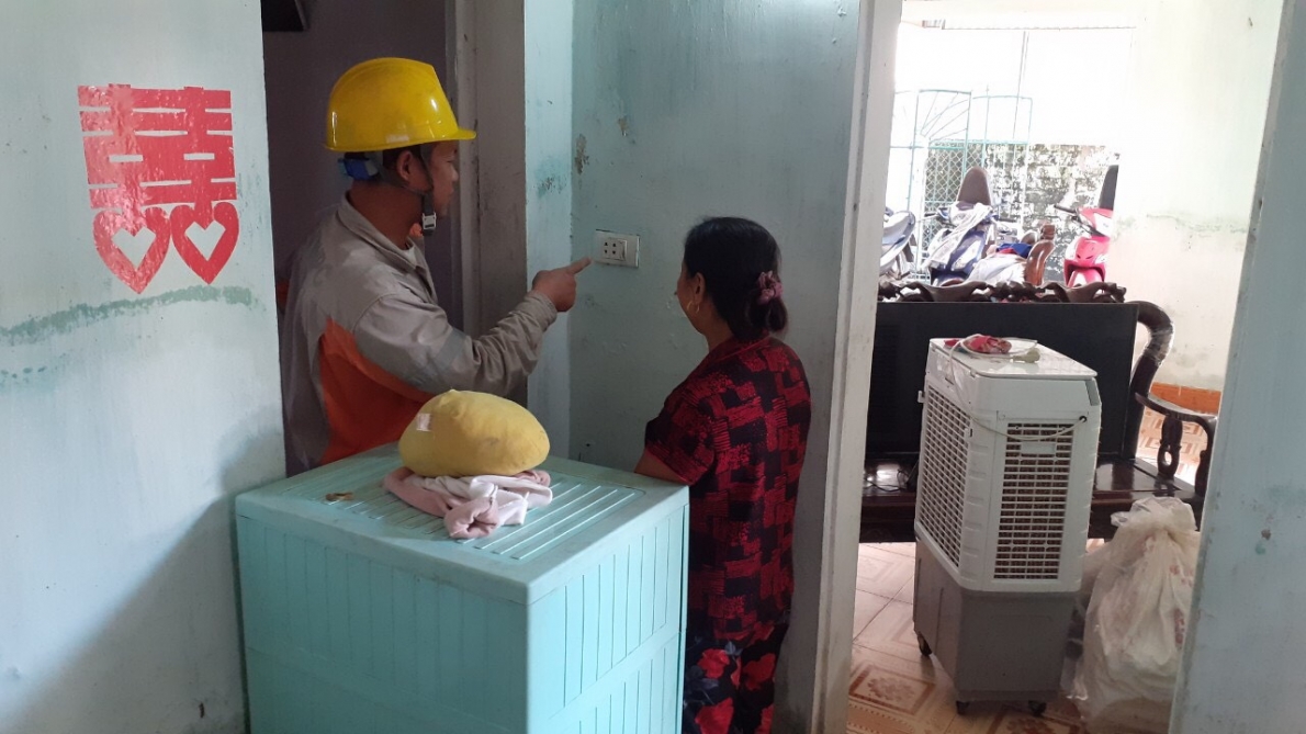 Điện lực Hà Tĩnh khuyến cáo người dân cần nâng cao cảnh tai nạn điện sau mưa lũ