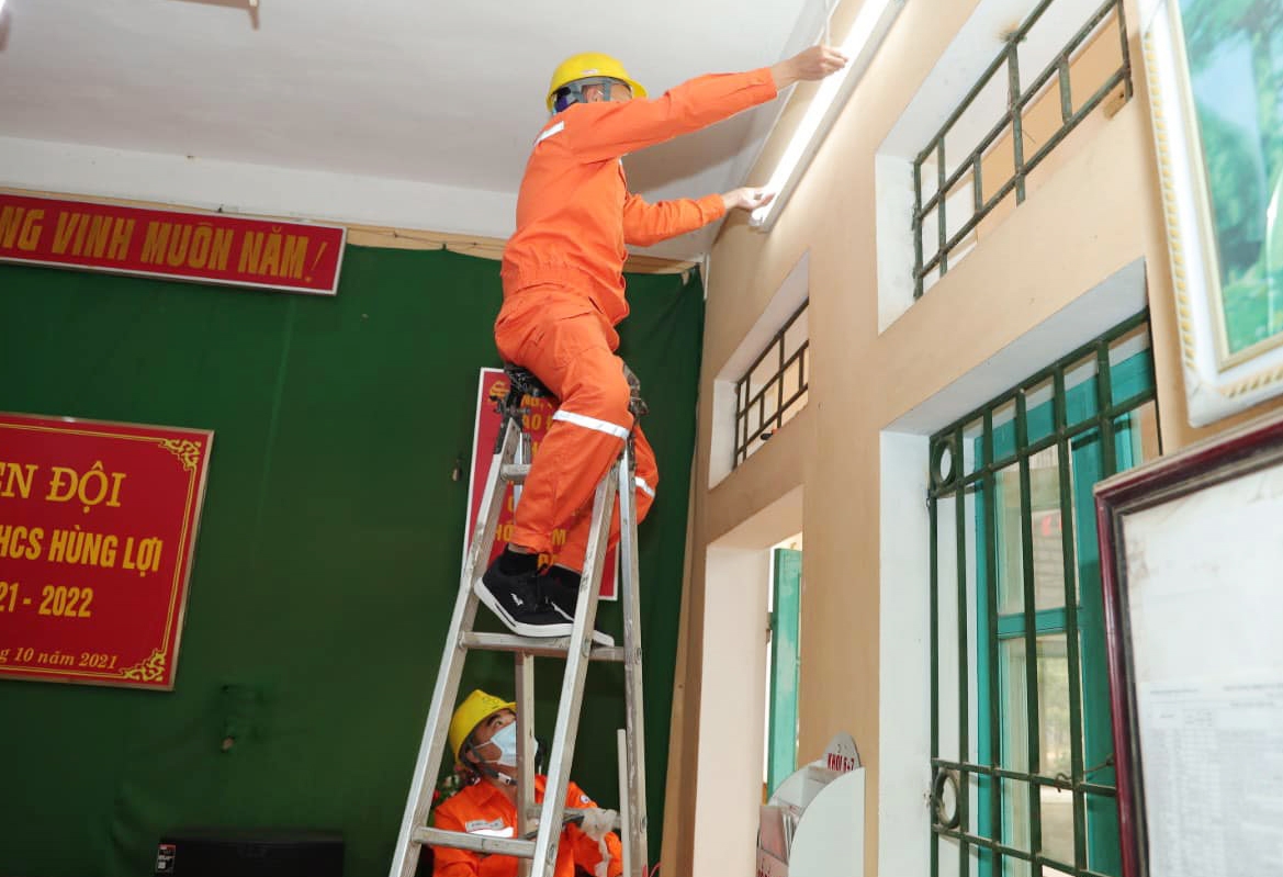 Tổng công ty Điện lực miền Bắc hoàn thành tốt hoạt động kinh doanh trong tháng Tổng công ty Điện lực miền Bắc hoàn thành tốt hoạt động kinh doanh trong tháng