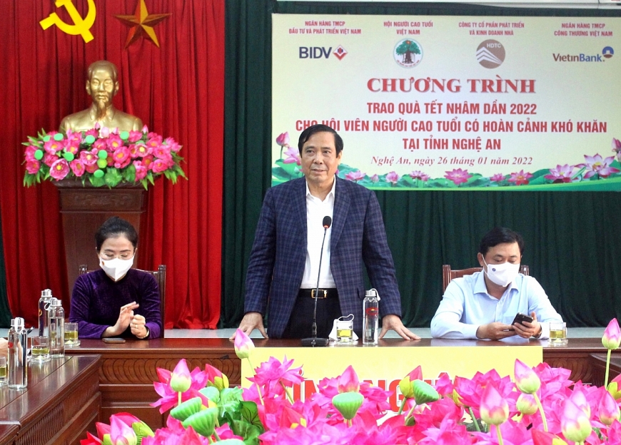 Chủ động, sáng tạo triển khai nhiệm vụ, đưa Nghị quyết Đại hội VI vào cuộc sống Chủ động, sáng tạo triển khai nhiệm vụ, đưa Nghị quyết Đại hội VI vào cuộc sống