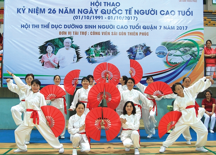 Tuyên truyền kỉ niệm 80 năm Ngày Người cao tuổi Việt Nam