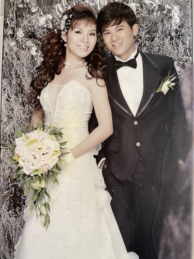 Đám cưới cố ca sĩ Vân Quang Long với người vợ cũ, chị Lê Thị Ái Vân.