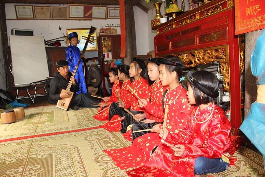 Còn mãi... ca trù!