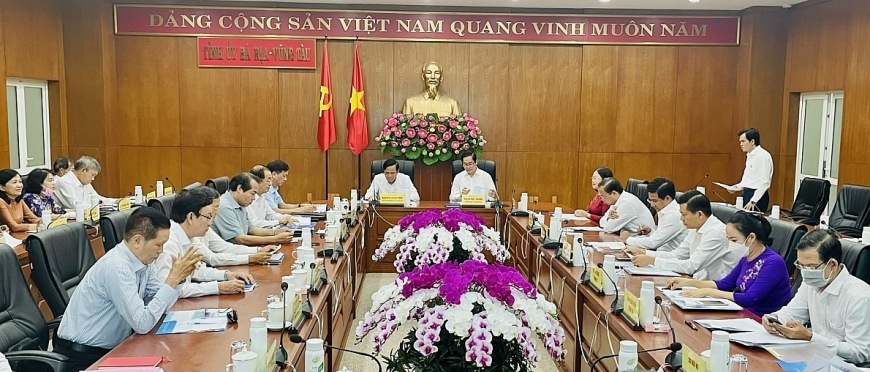 , Quang cảnh buổi làm việc