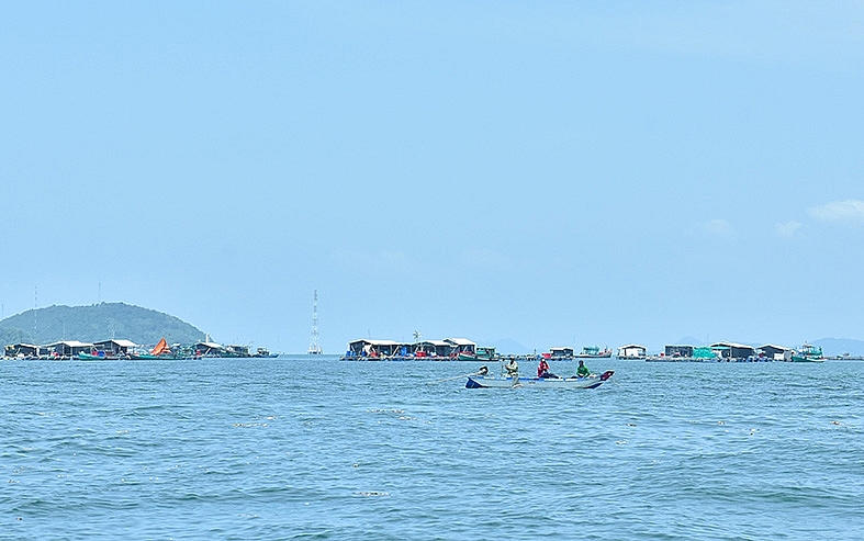 Biển Kiên Lương vẫy gọi du khách.