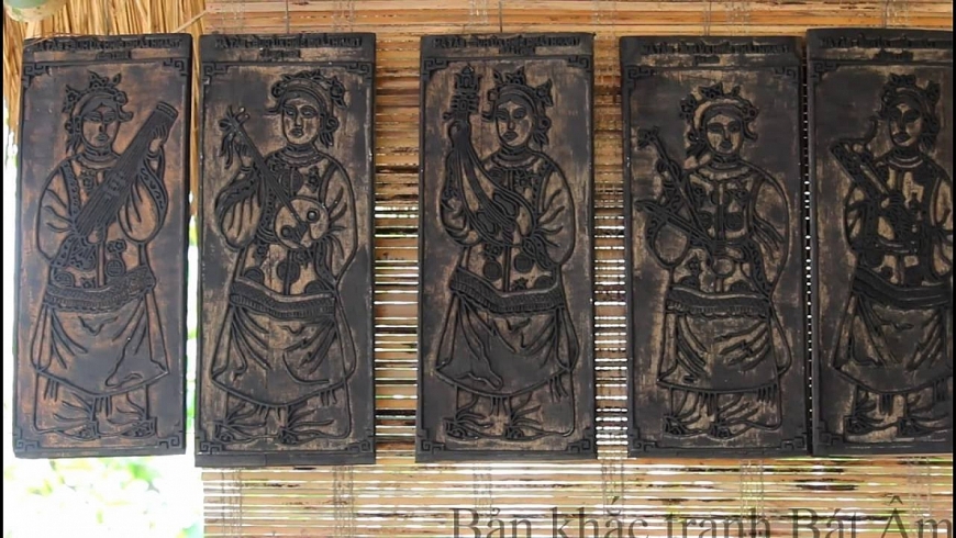 Người làm sống lại tranh dân gian làng Sình