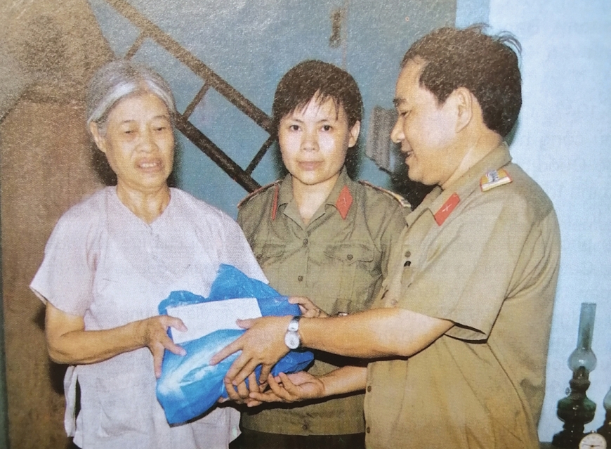 Họ đã hi sinh cả thời con gái